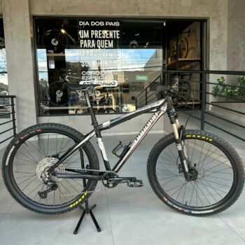 Bicicleta MTB aro 27.5 Dabomb "Cluster Bomb" - Deore 12V (Tam. M/17'')